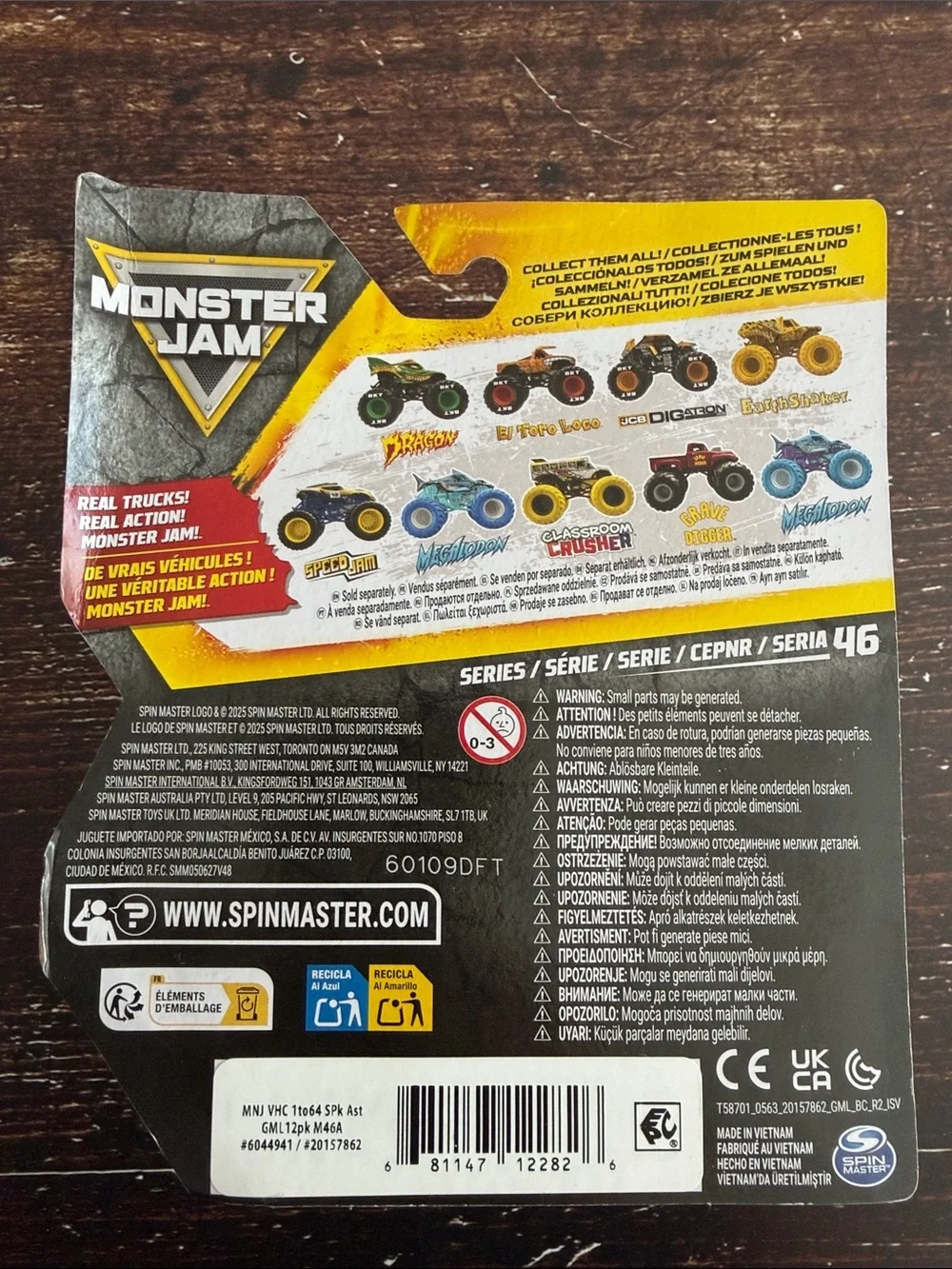 Monster Jam Series 46 ThunderRoarus Kids Monster Truck 1:64 scale BAD CARD
